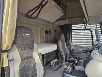 DAF CF 85.410 / HIAB 70TM + JIB / 8X2 / KRAN/CRANE